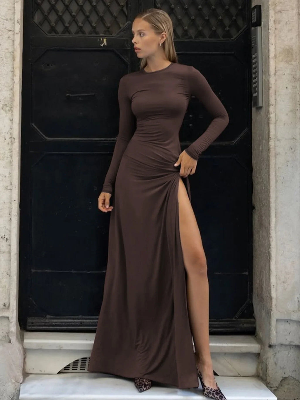 שמלת מקסי בעיצוב כיווצים ושסע עמוק - דיאן