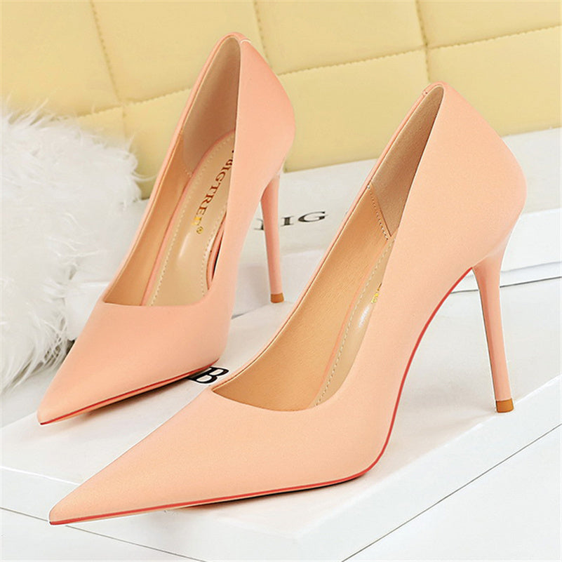 נעלי עקב שפיץ סאטן - מריסה