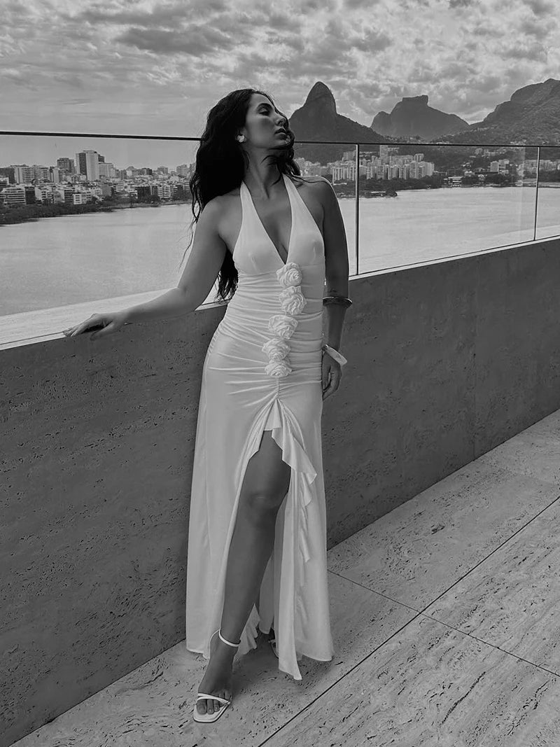 שמלת מקסי כיווצים בעיטור אפליקציות פרחים בעיצוב שסע קדמי - Monroe