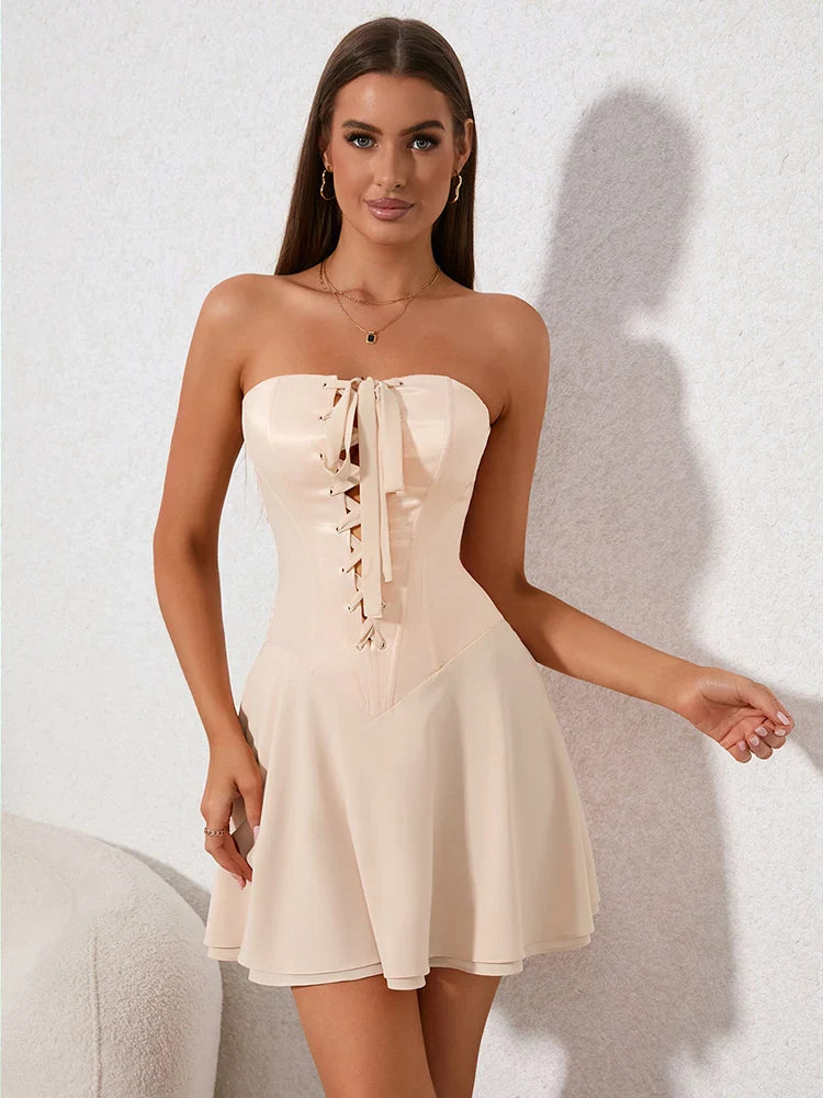 שמלת מיני סטרפלס בעיצוב מחוך סאטן - ליליה