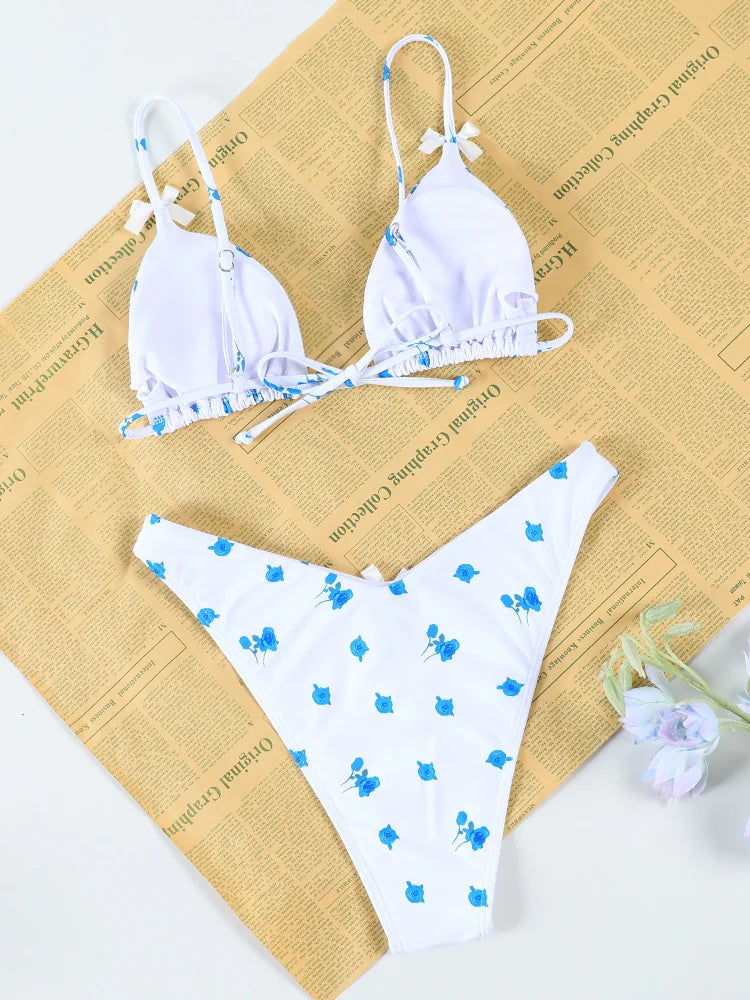 בגדי ים ביקיני במגוון דוגמאות קיציות - ננסי