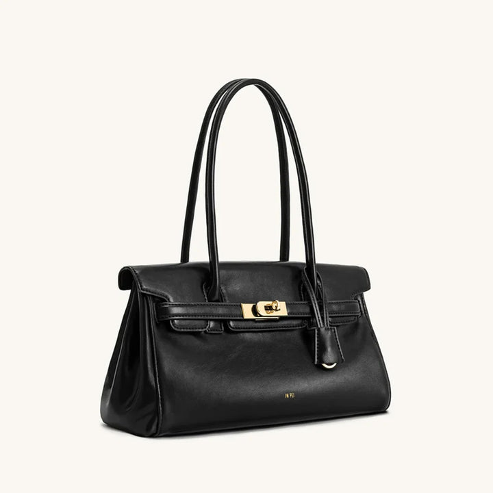 Leather bag with luxury design