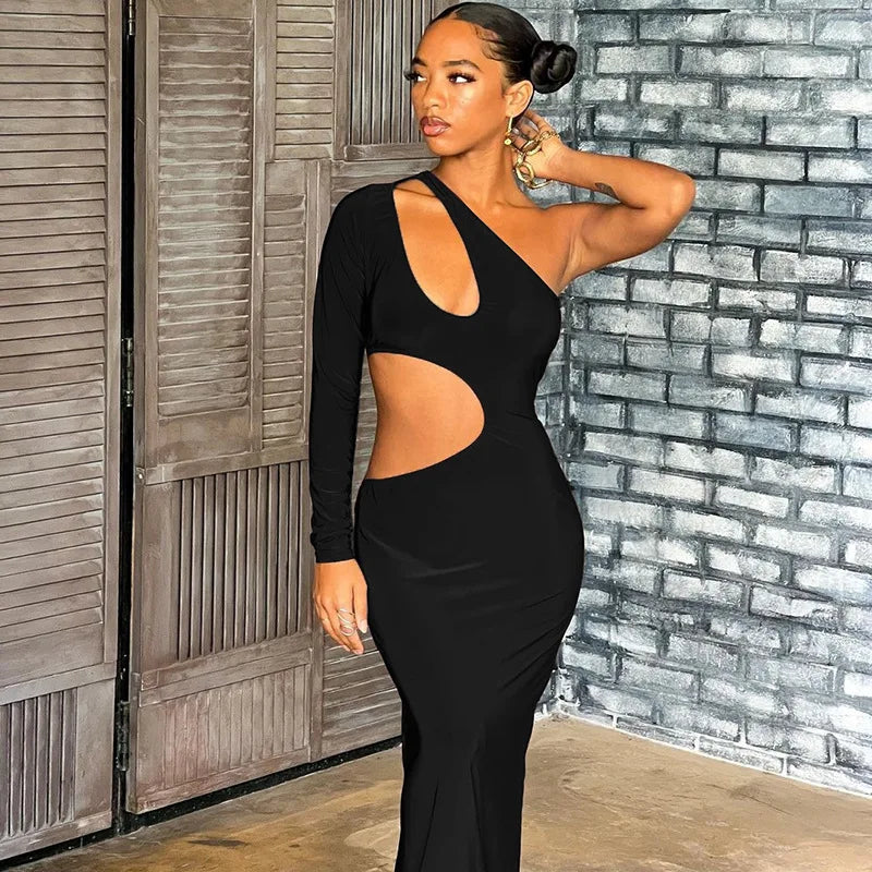 שמלת מקסי צמודה בעיצוב פתחים שרוול אחד - קרוליינה