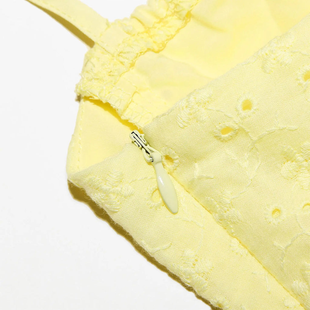 שמלת מיני בגזרת A בעיטור רקמה קשירה בכתפיות - GAYA