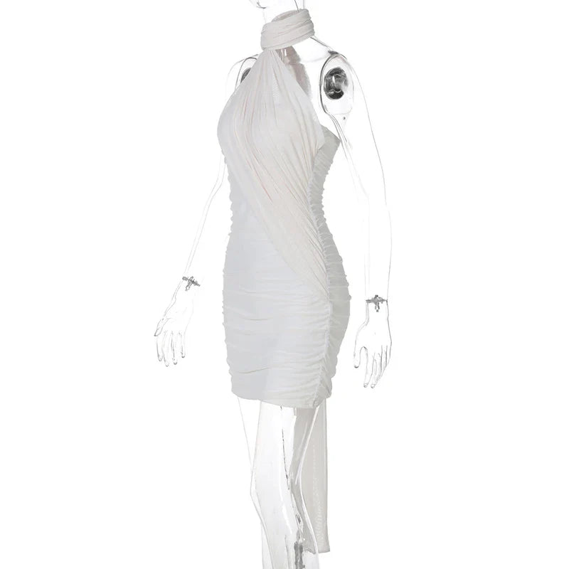 שמלת מיני בעיצוב קיפולים בעיטור צעיף - קאלה