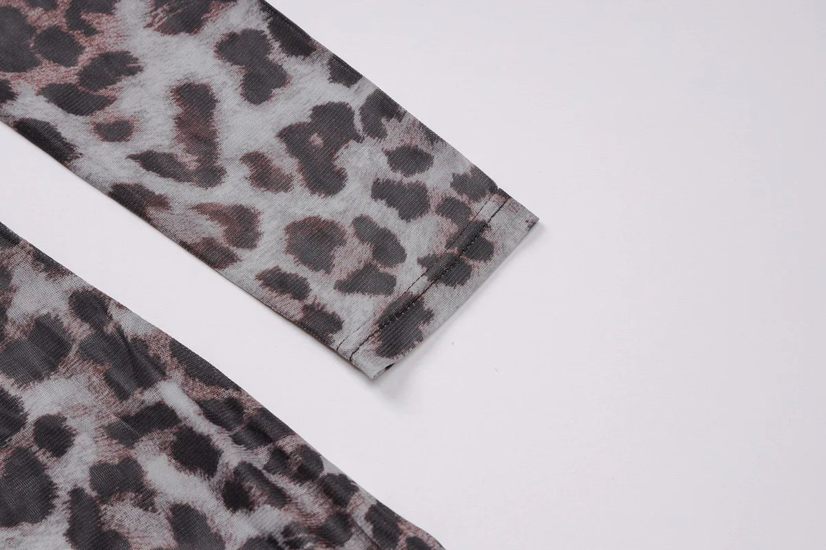 שמלת מיני שיפון מנומרת בעיצוב תחתית אטומה - LEO