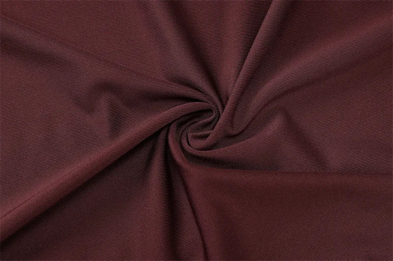 שמלת מקסי בעיצוב קשירה בצוואר ומחשוף V עמוק בעיטור שסע וכיווצים - צ'ינה