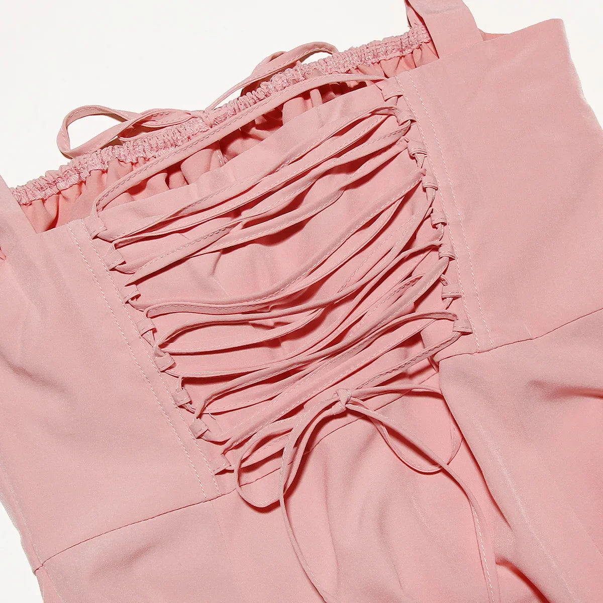 שמלת מידי קיצית בעיצוב כפרי בעיטור שסע - אנג'ליקה