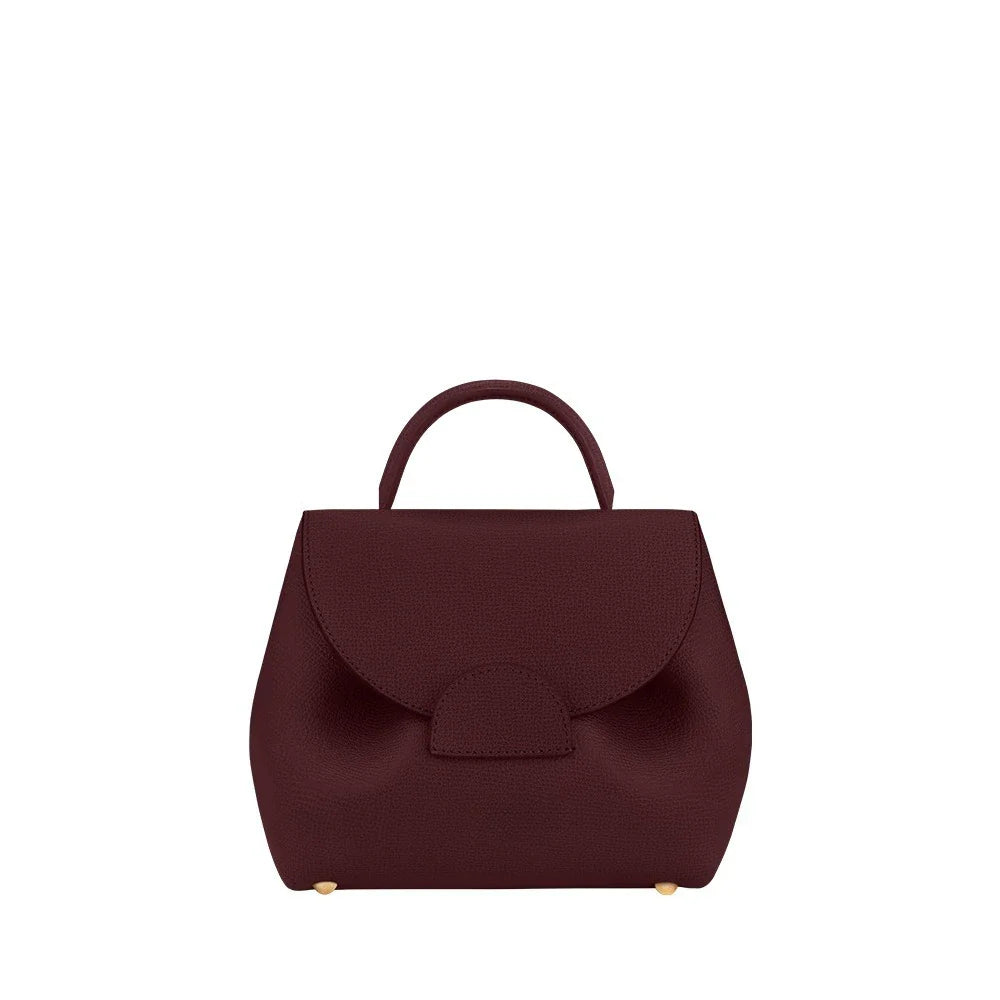 Leather bag with classic design