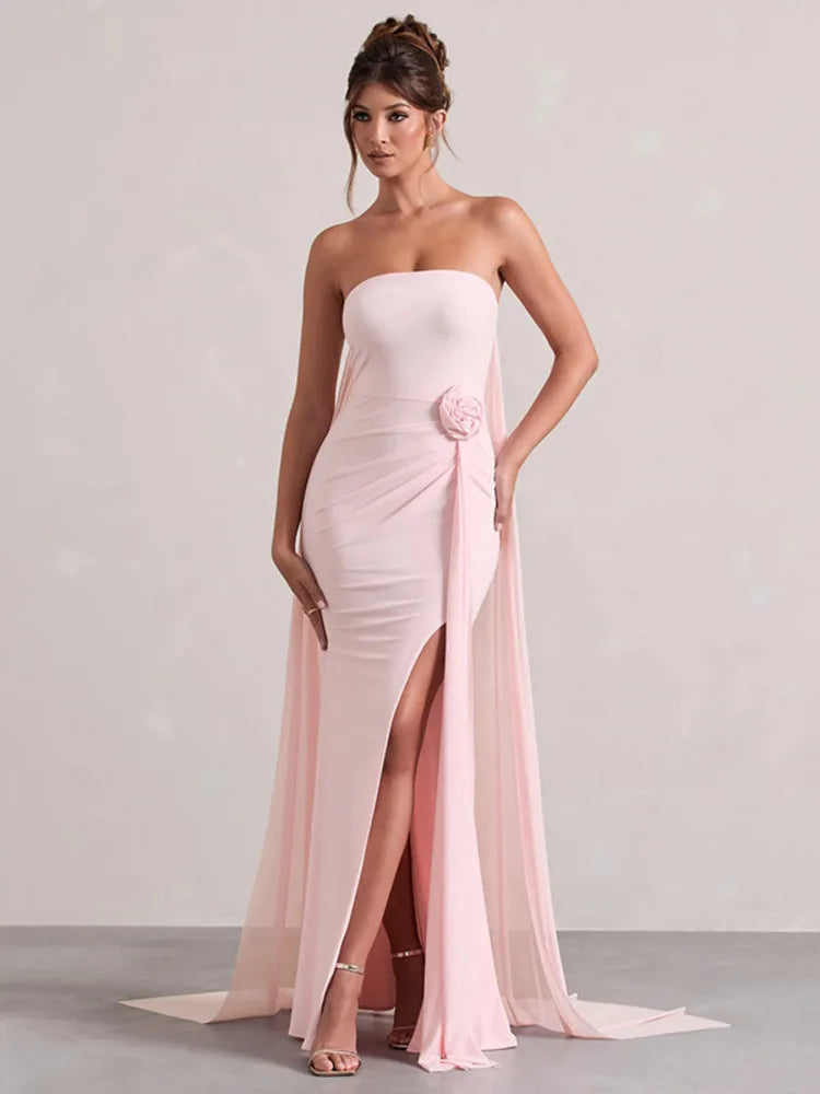 שמלת מקסי סטרפלס בעיצוב שסע ושובל שיפון בעיטור פרח - אנג'לס