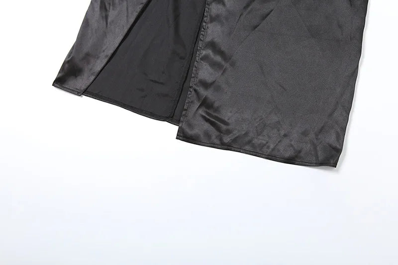 סט שני חלקים חצאית מקסי סאטן וטופ מחוך סטרפלס בעיטור פייטים - Milani