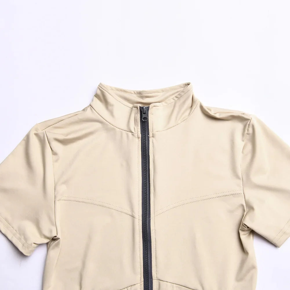 אוברול ספורטיבי קצר בגזר מחוך סגירת רוכסן קדמי - Averie