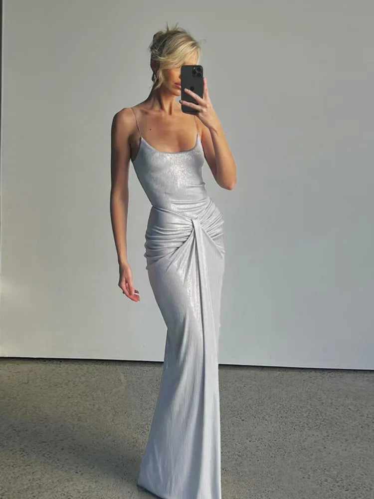 שמלת מקסי בד מטאלי מבריק מנצנץ בעיצוב כיווצים - אנדרסון