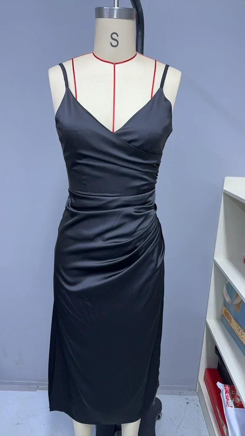 שמלת מקסי סאטן אלגנטית בעיטור שסע - ריינה