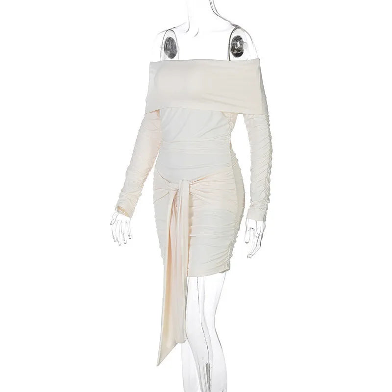 שמלת מיני כיווצים כתפיים חשופות בעיטור קשירה - אליס