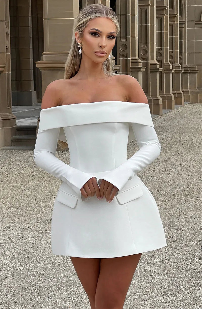 שמלת מיני בגזרת A כתפיים חשופות בעיצוב דמוי כיסים - מייסי