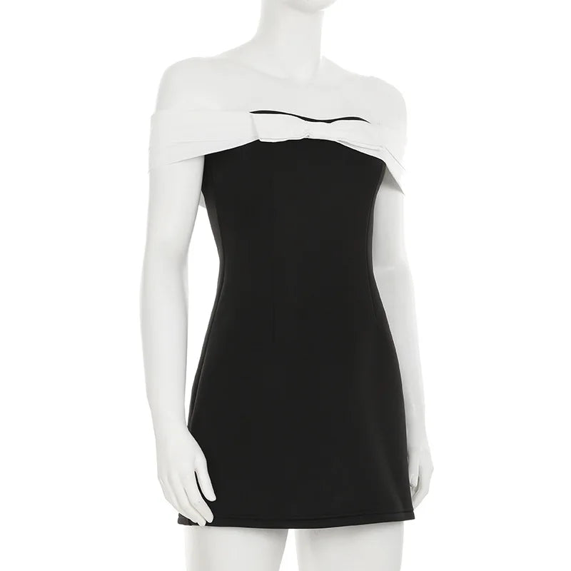 שמלת מיני בגזרת A בעיטור פפיון כתפיים חשופות - הלני