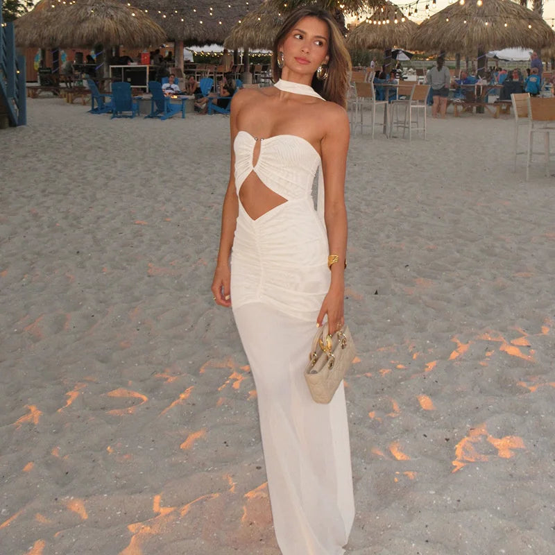 שמלת מקסי סטרפלס כיווצים בעיצוב פתח ורשת בעיטור אבזם וצעיף תואם - טולום