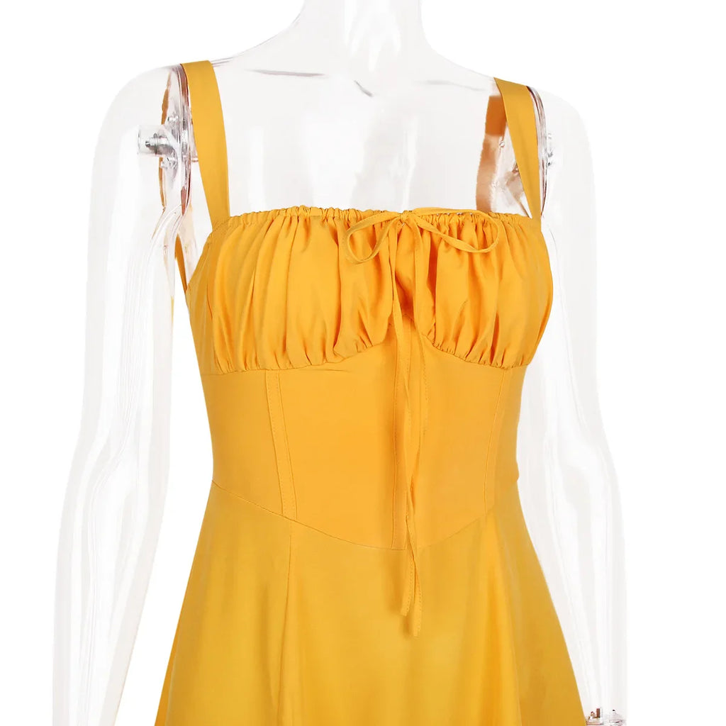 שמלת מידי קיצית בעיצוב כפרי בעיטור שסע - אנג'ליקה