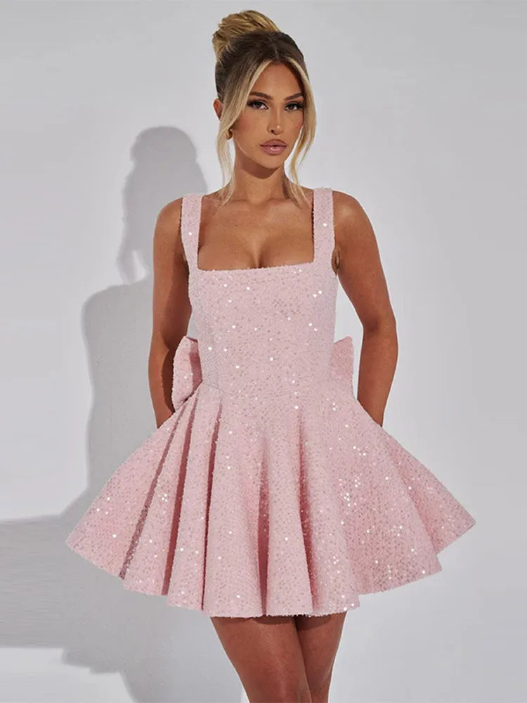 שמלת מיני פייטים בגזרת A בעיטור פפיון בגב - Alayna