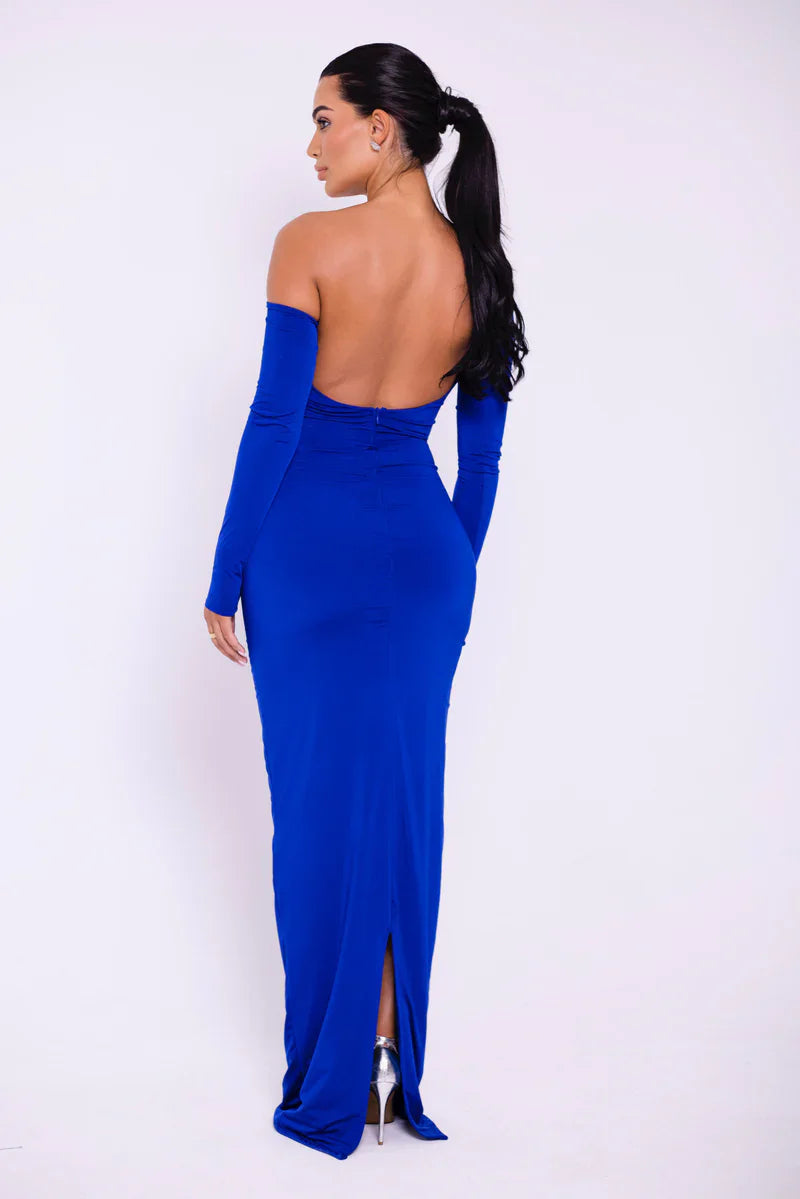 שמלת מקסי כיווצים בעיצוב כתף חשופה בעיטור אבזמי זרקונים - ELLA