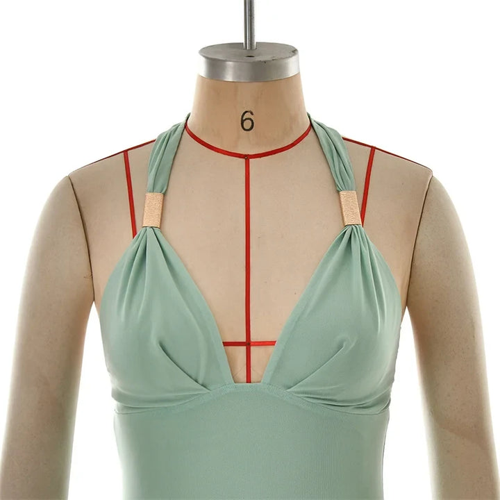 Maxi dress with a buckle design and open back - Tzahala