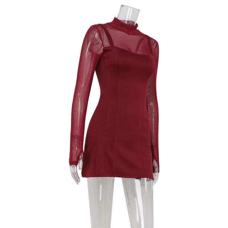 שמלת מיני גולף מחויטת בעיצוב רשת - יילין