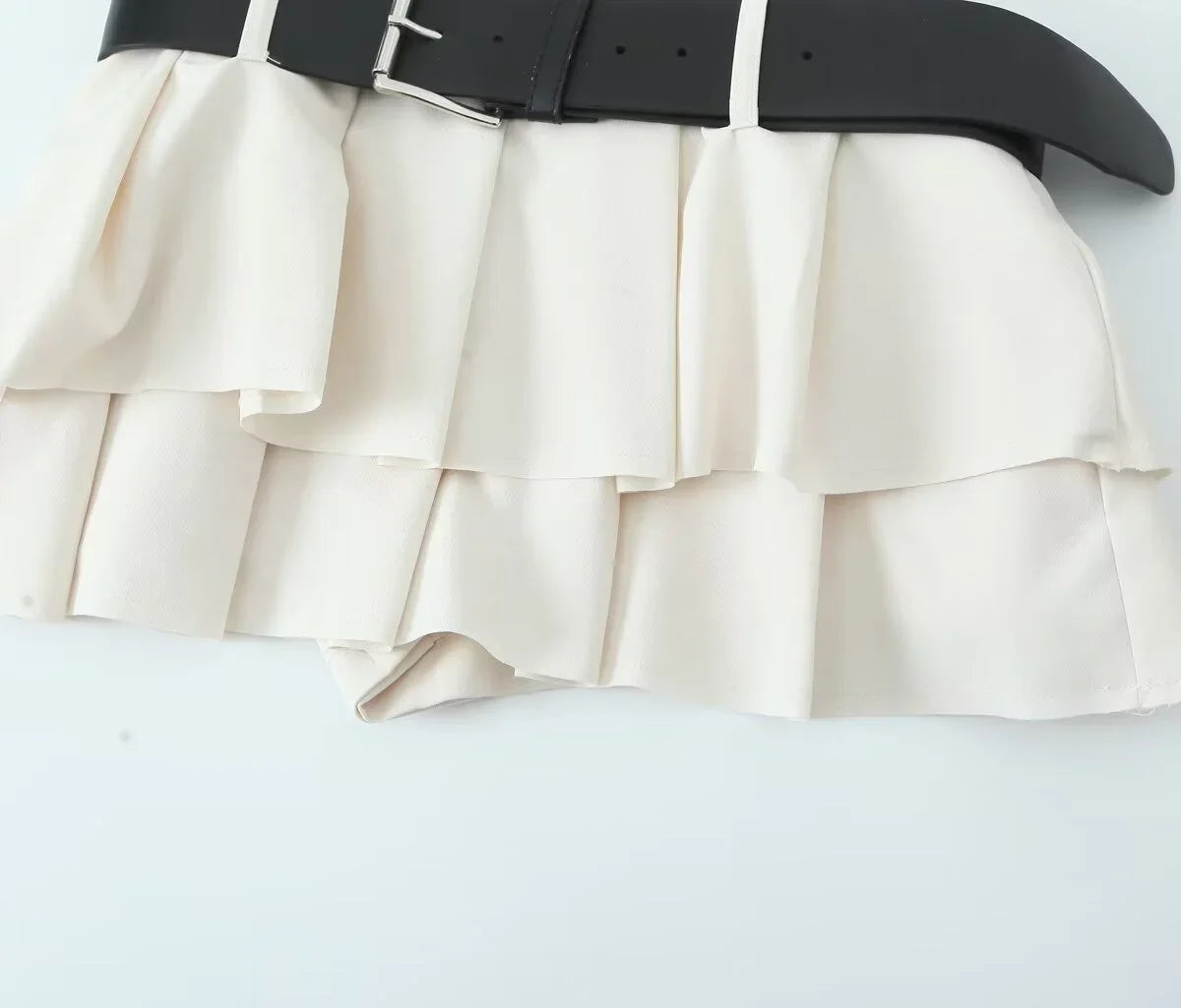 שמלת מיני מחויטת בשילוב חגורה תואמת  - סרינה