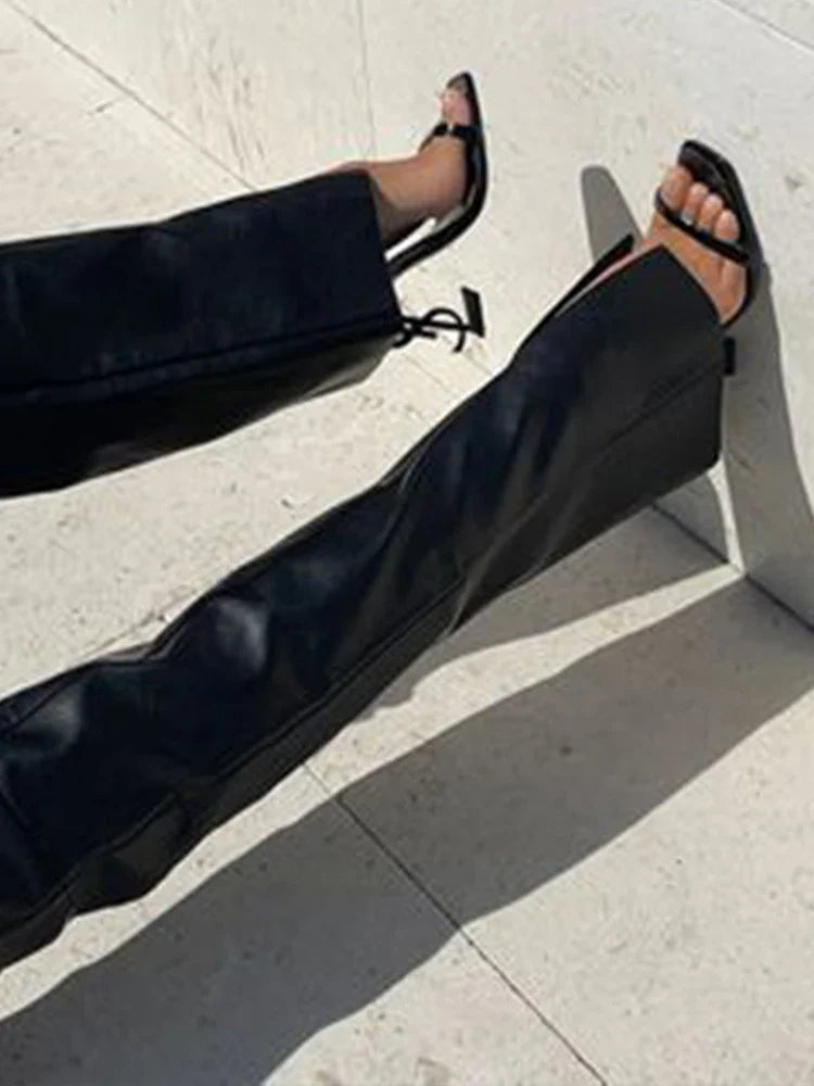 מכנס עור גזרה גבוהה בעיטור קשירה - מיי