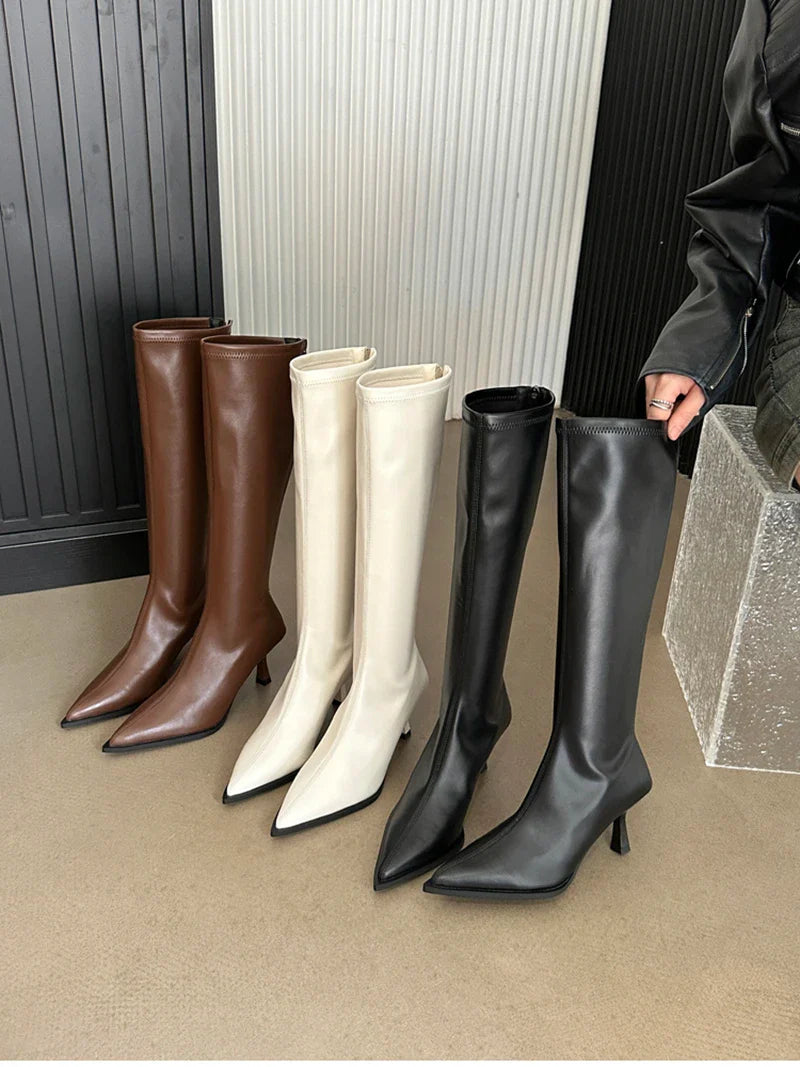 מגפי עקב שפיץ דמוי עור גבוהים - ג'ס