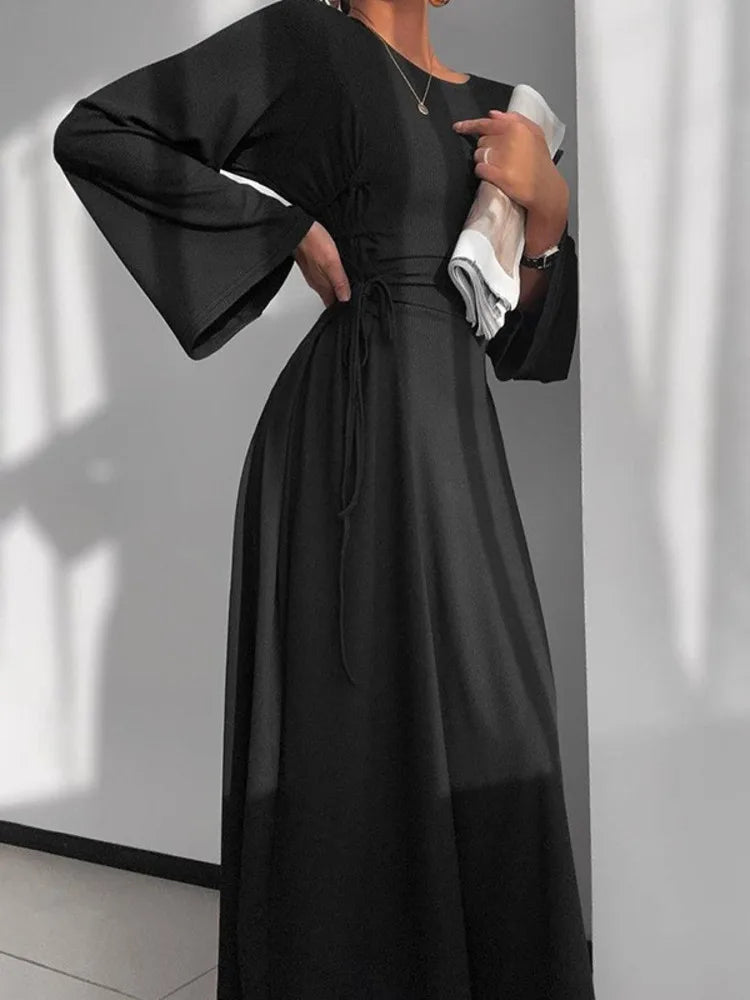 שמלת מקסי סרוגה צנועה בגזרת A קשירות במותן - לירי