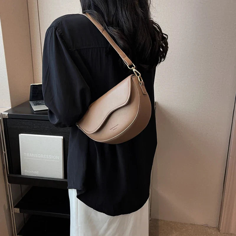 Faux leather bag with thick strap
