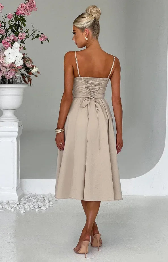 שמלת מידי בגזרת A בעיצוב קלאסי - Nataly