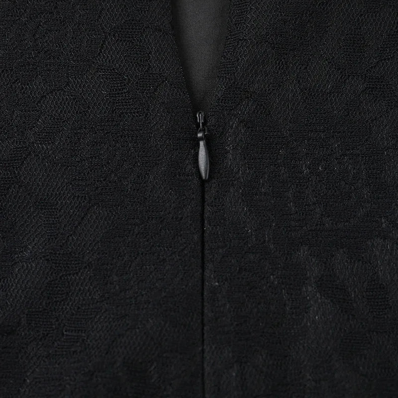 שמלת מיני תחרה בעיטור קשירות - לוריאל