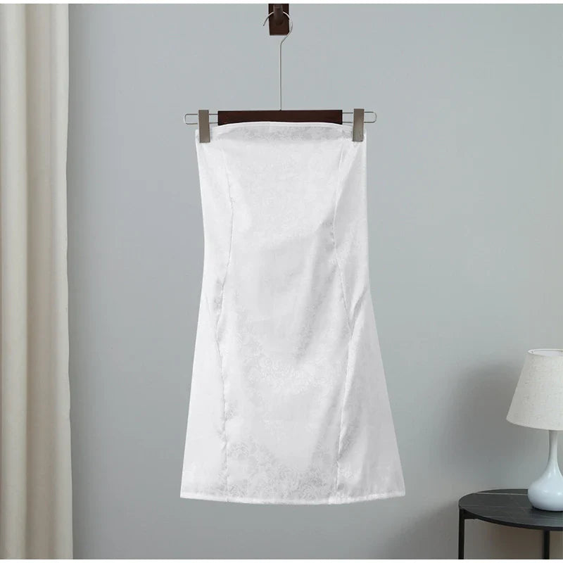 שמלת מיני סטרפלס בעיטור רקמת איורי פרחים ופפיון - חימנה