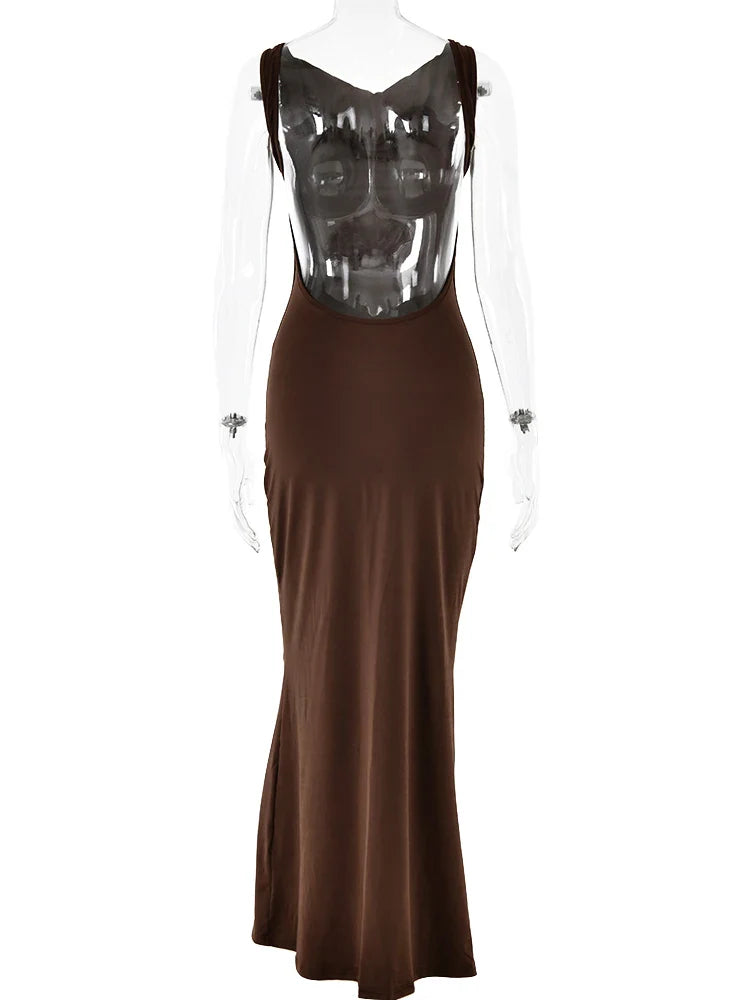 שמלת מקסי צמודה בגזרת בת ים גב פתוח מחשוף נופל - קרי