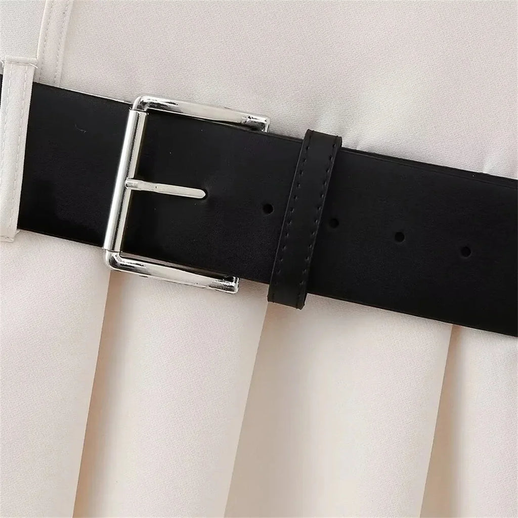 שמלת מיני מחויטת בשילוב חגורה תואמת  - סרינה