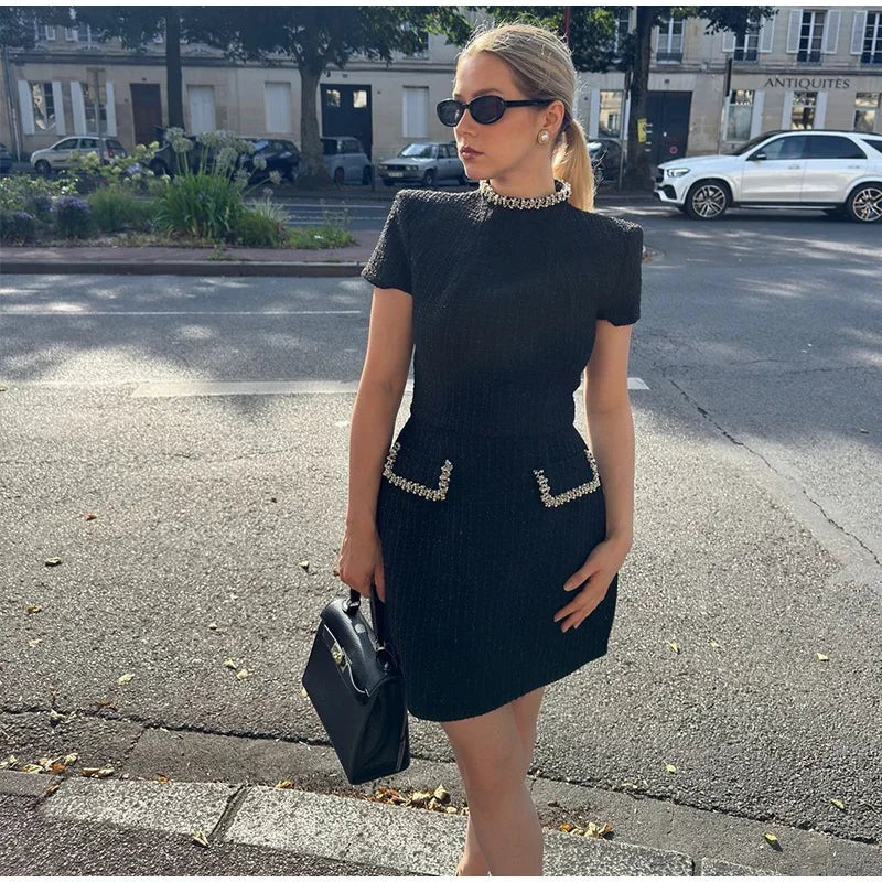 שמלת מיני אלגנטית שרוול קצר/ארוך סגנון מחויט בד ארוג בעיטור נצנצים ופנינים - Lucia