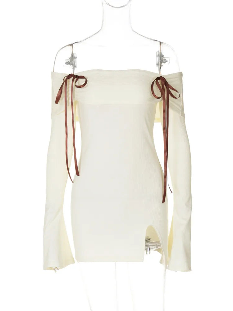 שמלת מיני סרוגה כתפיים חשופות בעיטור סרטי פפיון - יאנגה