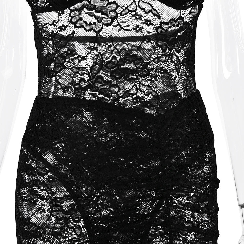 שמלת מקסי תחרה כתפיים חשופות בעיצוב שסע - אמיליאנה