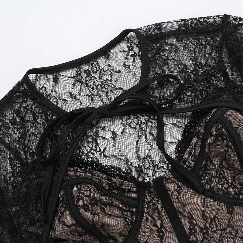 טופ מחוך תחרה בעיטור שרוולון תחרה - מילה