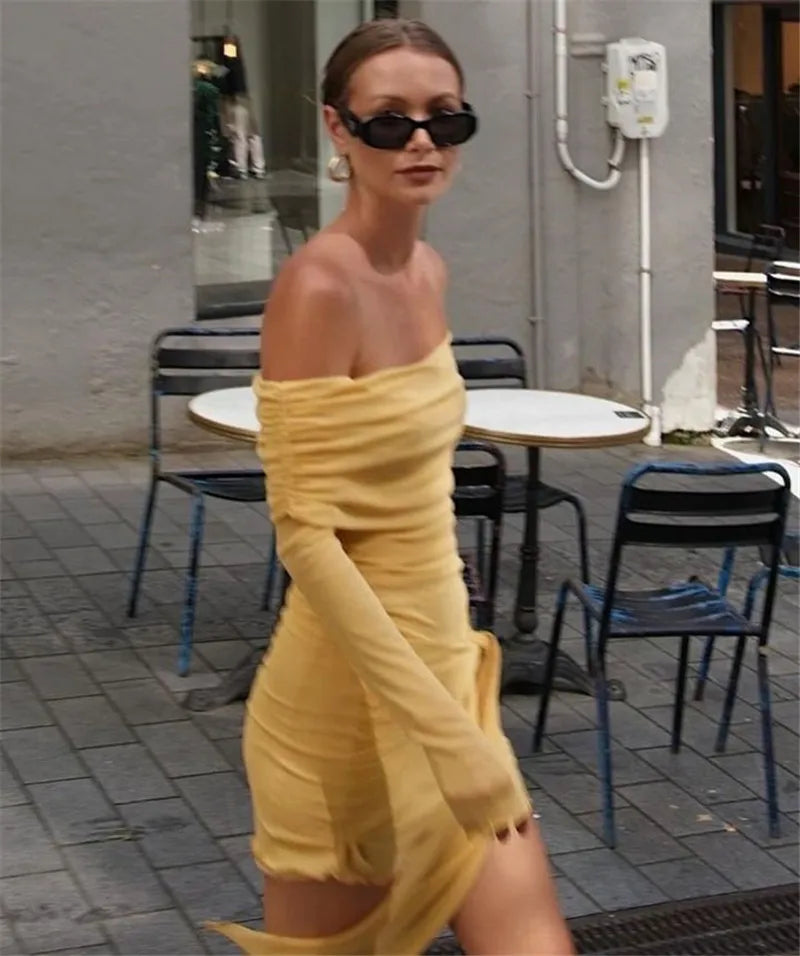 שמלת מיני שיפון כתפיים חשופות בעיצוב קשירה - CAMI