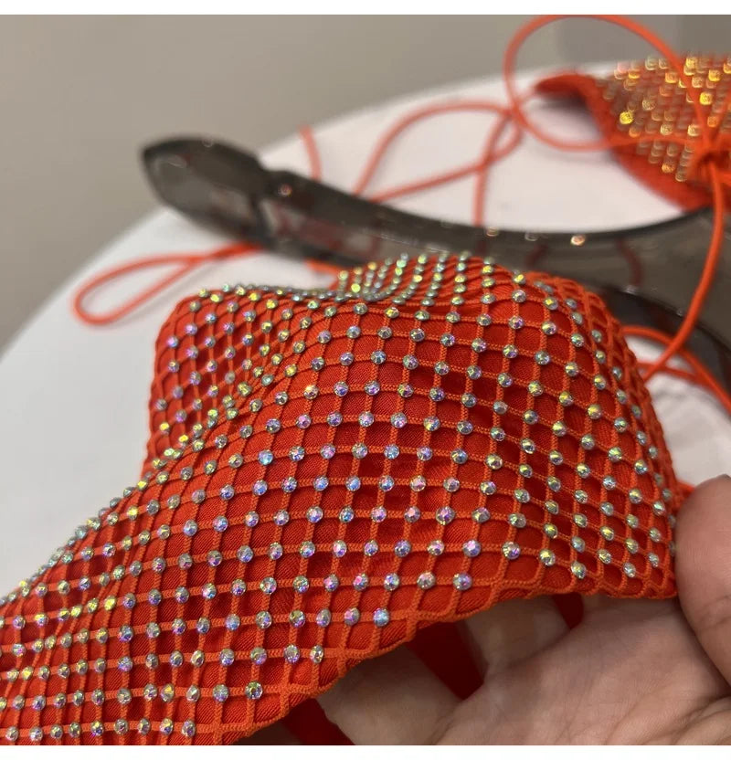 ביקיני קשירה משולשים בעיצוב רשת יהלומים - דיימונד