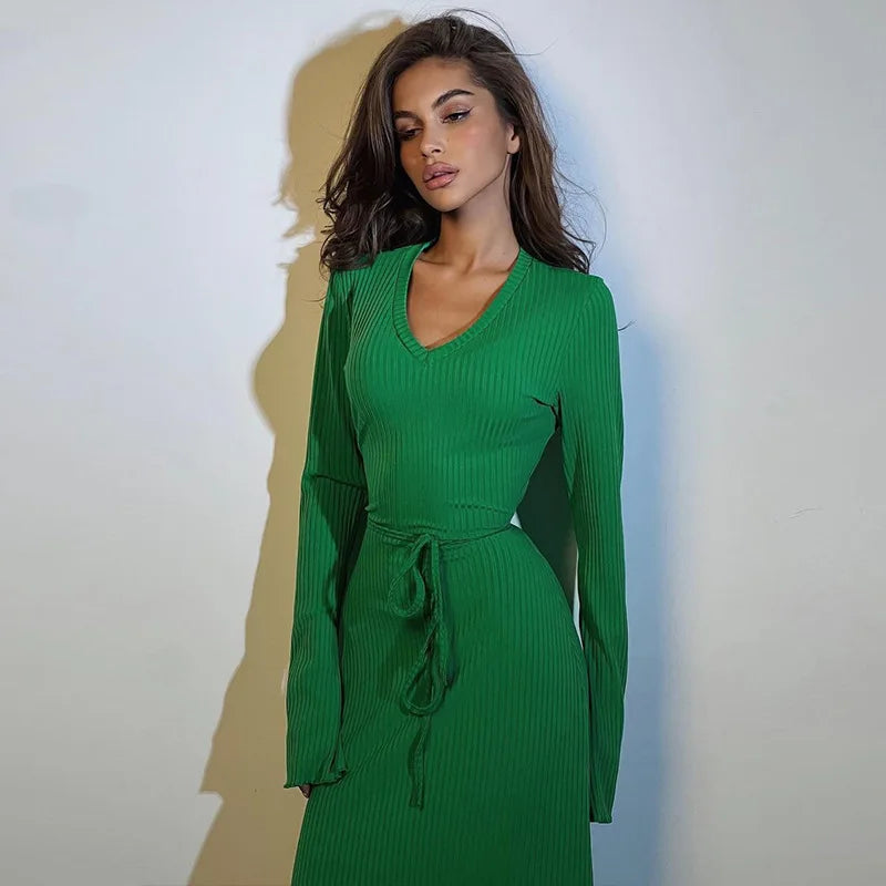 שמלת מקסי סרוגה במראה אלגנט - טולה