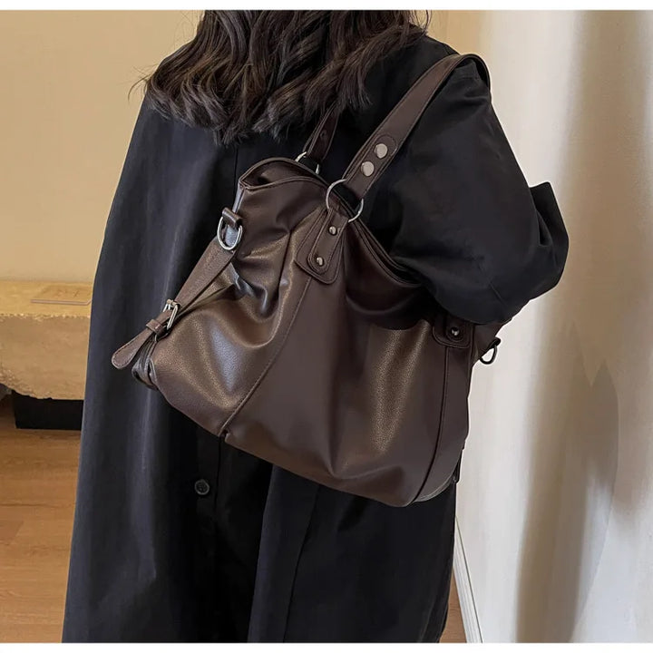 Retro design faux leather bag
