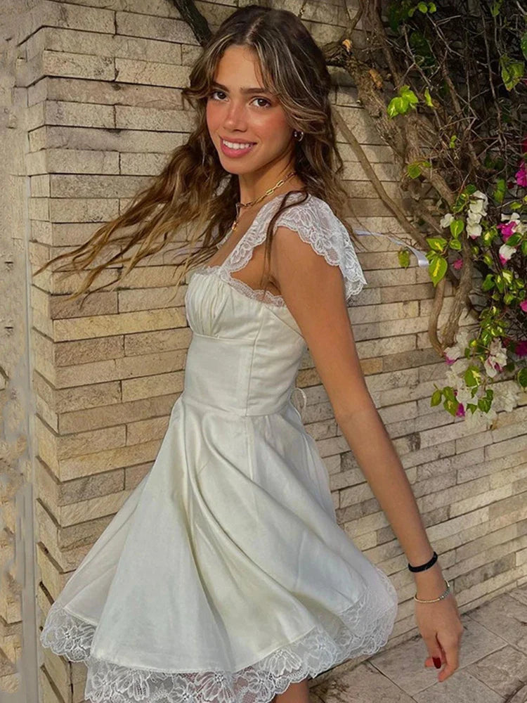 שמלת מיני אלגנטית בשילוב תחרה - הדר