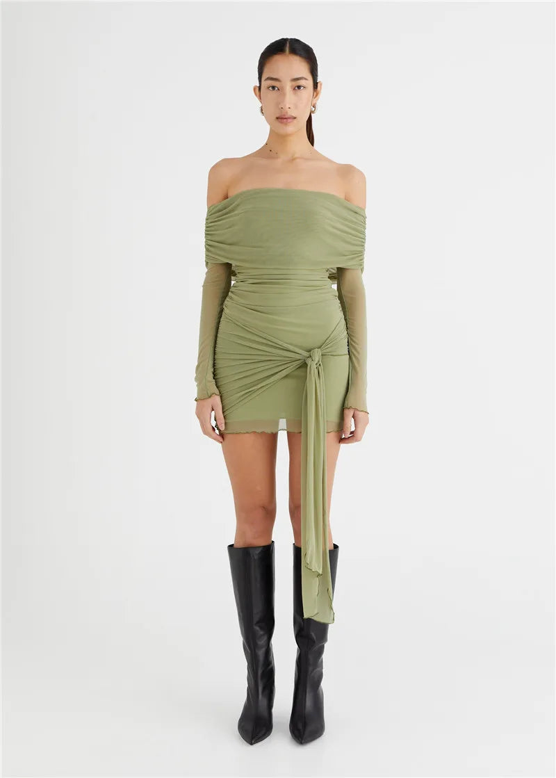 שמלת מיני שיפון כתפיים חשופות בעיצוב קשירה - CAMI