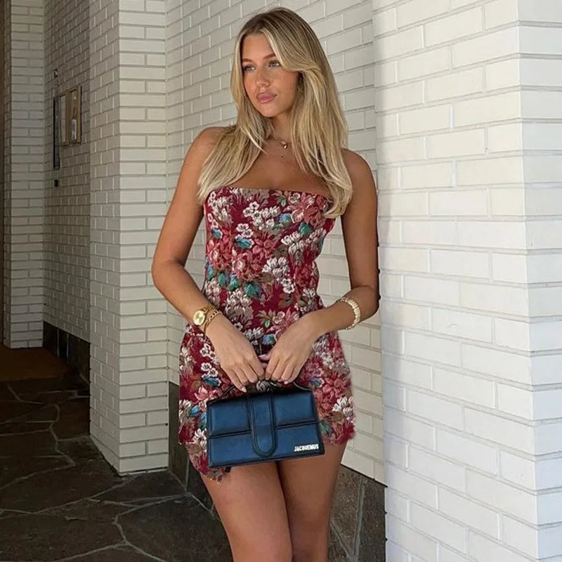 שמלת מיני סטרפלס בסגנון וינטג' בעיצוב רקמת פרחים - יולנדה