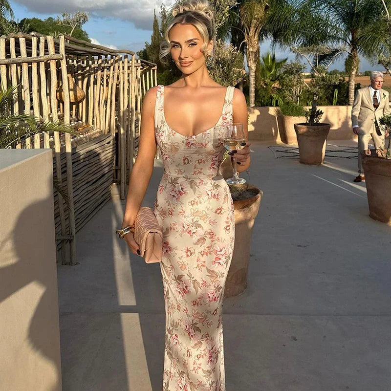 שמלת מקסי פרחונית צמודה גב פתוח - פליסיה