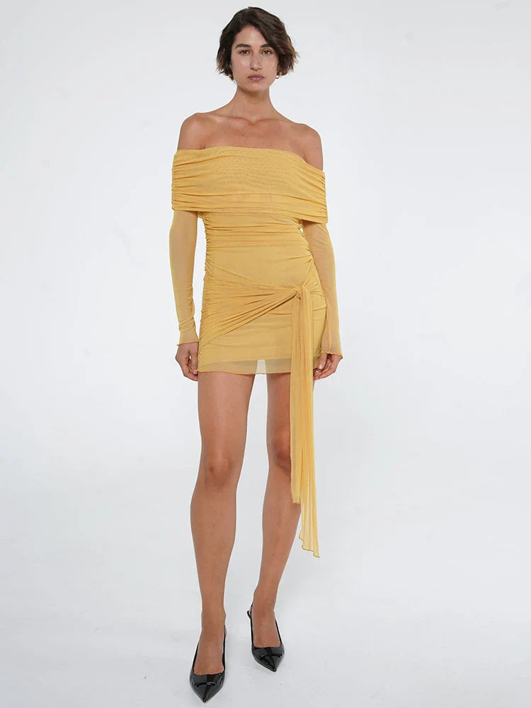 שמלת מיני שיפון כתפיים חשופות בעיצוב קשירה - CAMI